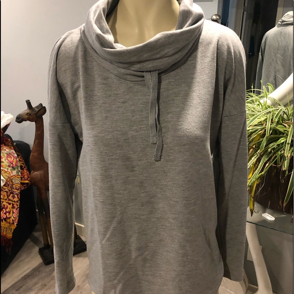 Harmony & Balance grey cowl necked top
